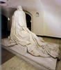 Pius VI., Grabmal S. Pietro in Vaticano, Ehrenstatue Rückenansicht