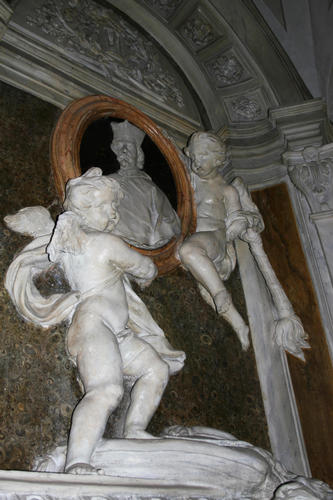Carlo Bichi, Grabmal S. Agata dei Goti, Putten