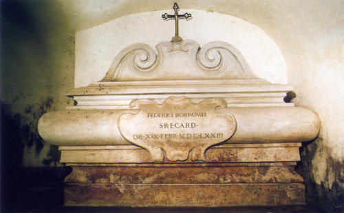 Federico Borromeo, Grabmal SS. Ambrogio e Carlo al Corso, Sarkophag in der Krypta