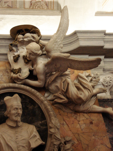 Francesco Barberini d. Ä., Grabmal S. Pietro in Vaticano, rechte Fama mit Wappen