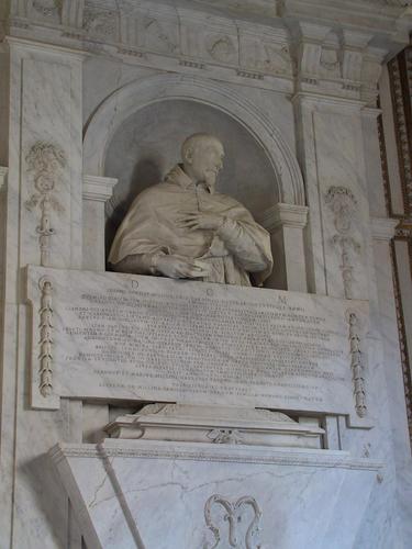 Giovanni Garzia Millini, Grabmal S. Maria del Popolo, Büste und Inschrift