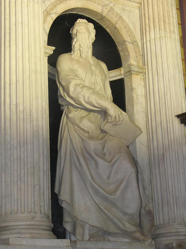 Leo X., Grabmal S. Maria sopra Minerva, rechte Nischenfigur