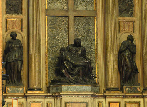 Lorenzo Strozzi, Grabmal S. Andrea della Valle, Standort, Altar der Kapelle