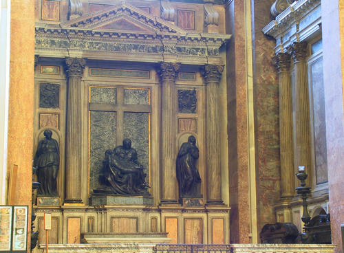 Lorenzo Strozzi, Grabmal S. Andrea della Valle, Standort, Kapelle Innenansicht