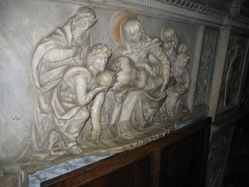 Ludovico_Podocataro_Grabmal_Detail_Sockelrelief