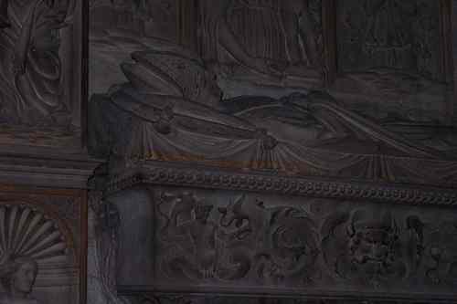 Ludovico_Podocataro_Grabmal_Gisant_Detail